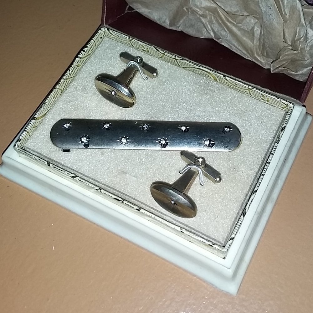 Vintage Cufflinks / Tie Clip Gold Tone Convex Oval Aurora Borealis Set with Box